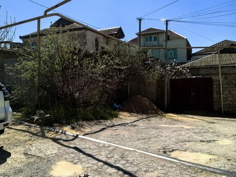 4 otaqlı həyət evi/bağ evi - Yeni Günəşli q. - 240 m²