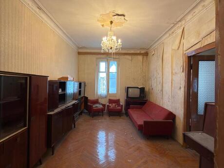 3 otaqlı köhnə tikili - Xətai r. - 85 m²