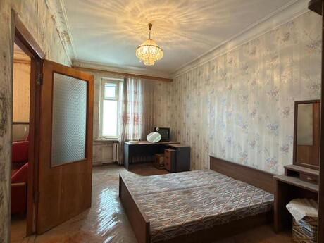 3 otaqlı köhnə tikili - Xətai r. - 85 m²