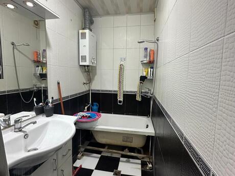 3 otaqlı köhnə tikili - Xalqlar Dostluğu m. - 75 m²