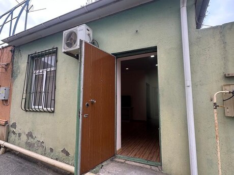2 otaqlı həyət evi/bağ evi - Badamdar q. - 40 m²