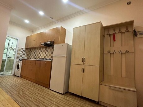 2 otaqlı həyət evi/bağ evi - Badamdar q. - 40 m²