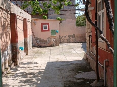 5 otaqlı həyət evi/bağ evi - Zabrat q. - 108.3 m²