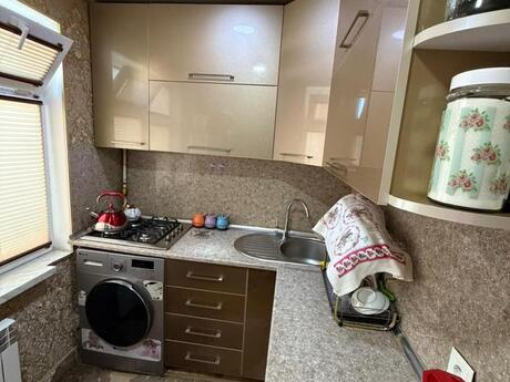 2 otaqlı köhnə tikili - Neftçilər m. - 50 m²