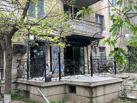 Obyekt - İnşaatçılar m. - 81 m²