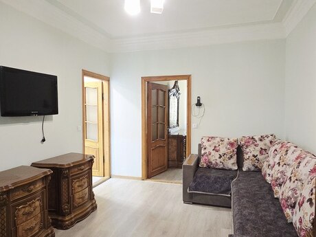 2 otaqlı köhnə tikili - Memar Əcəmi m. - 52 m²