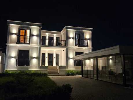 2 otaqlı həyət evi/bağ evi - Buzovna q. - 130 m²