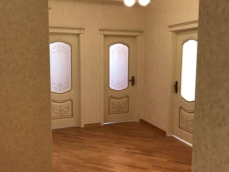 4 otaqlı yeni tikili - İnşaatçılar m. - 131 m²