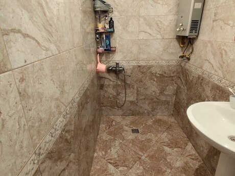 3 otaqlı köhnə tikili - Həzi Aslanov m. - 65 m²
