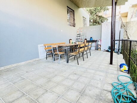 4 otaqlı həyət evi/bağ evi - Köhnə Günəşli q. - 70 m²