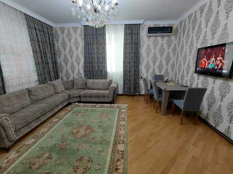 6 otaqlı həyət evi/bağ evi - Şağan q. - 300 m²