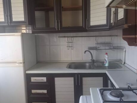 2 otaqlı köhnə tikili - Memar Əcəmi m. - 45 m²