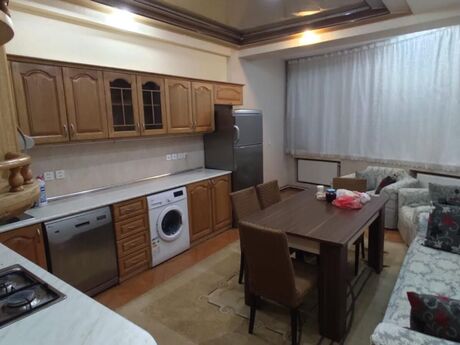 3 otaqlı yeni tikili - 28 May m. - 188 m²