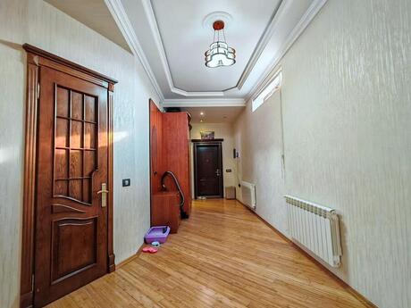 2 otaqlı yeni tikili - 8 Noyabr m. - 150 m²