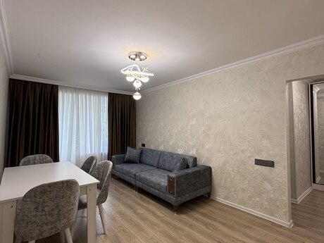 2 otaqlı köhnə tikili - Qara Qarayev m. - 55 m²