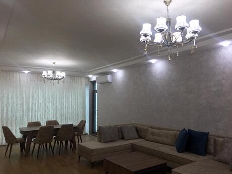 3 otaqlı yeni tikili - Ağ şəhər q. - 125 m²