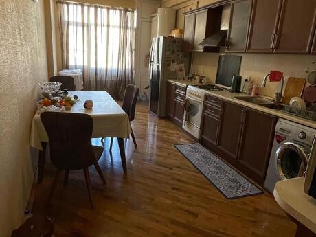 3 otaqlı yeni tikili - İnşaatçılar m. - 116 m²