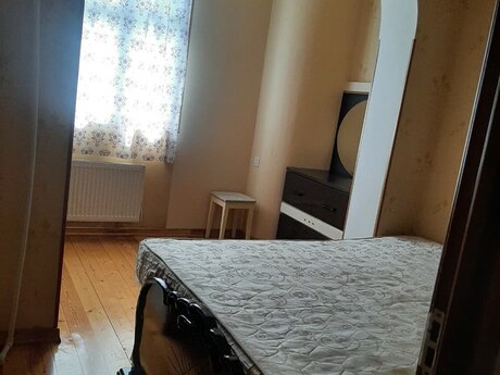 2 otaqlı köhnə tikili - Bakıxanov q. - 40 m²