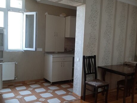 2 otaqlı köhnə tikili - Bakıxanov q. - 40 m²