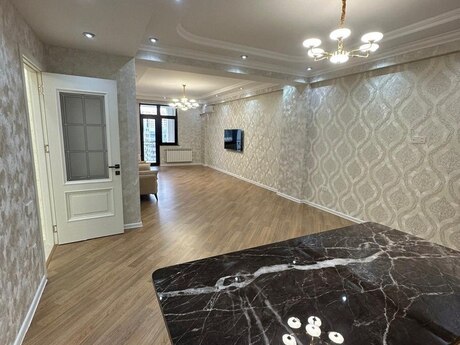 3 otaqlı yeni tikili - 28 May m. - 150 m²