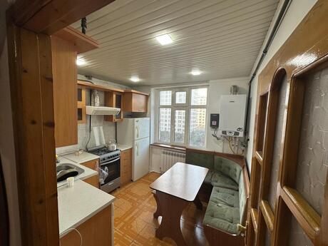 2 otaqlı köhnə tikili - Həzi Aslanov m. - 65 m²