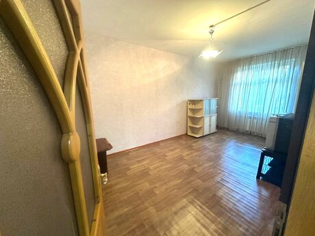2 otaqlı köhnə tikili - Yeni Günəşli q. - 60 m²