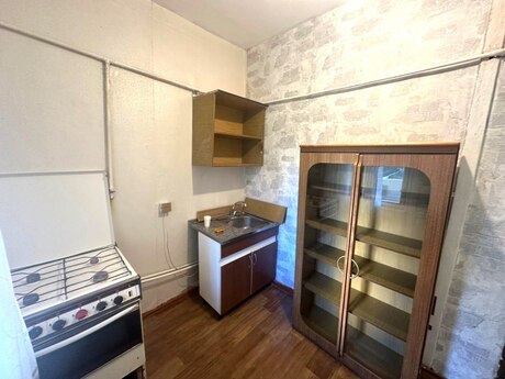 2 otaqlı köhnə tikili - Yeni Günəşli q. - 60 m²