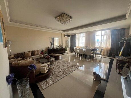 4 otaqlı yeni tikili - Xətai r. - 163.5 m²