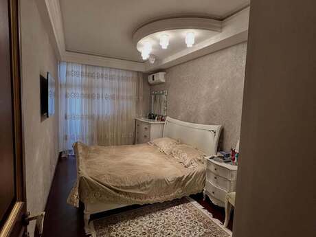 4 otaqlı həyət evi/bağ evi - Badamdar q. - 150 m²