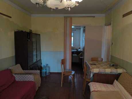 2 otaqlı köhnə tikili - Neftçilər m. - 55 m²