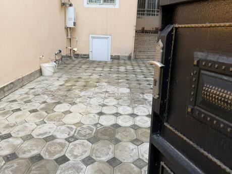6 otaqlı həyət evi/bağ evi - Xətai r. - 130 m²