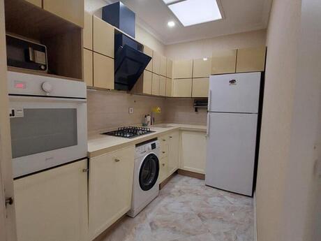 2 otaqlı yeni tikili - 28 May m. - 80 m²