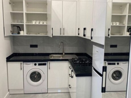 2 otaqlı yeni tikili - 8 Noyabr m. - 70 m²