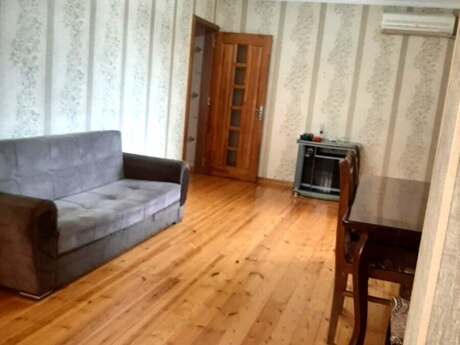 2 otaqlı köhnə tikili - Bakıxanov q. - 40 m²