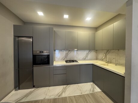 3 otaqlı yeni tikili - Xətai r. - 83 m²