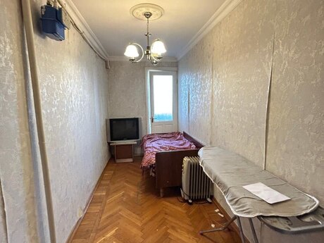 4 otaqlı köhnə tikili - Elmlər Akademiyası m. - 100 m²