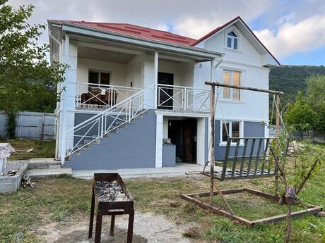 4 otaqlı həyət evi/bağ evi - Şamaxı - 160 m²