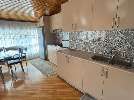 3-комн. новостройка - м. 8 ноября - 125 м²