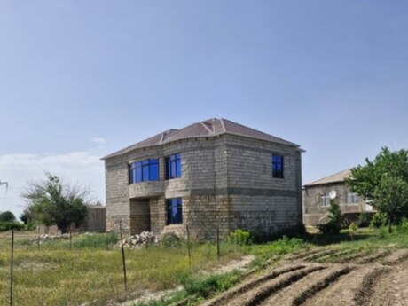 6 otaqlı həyət evi/bağ evi - Naxçıvan - 210.9 m²