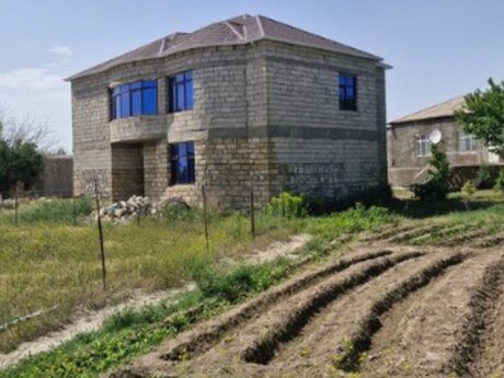 6 otaqlı həyət evi/bağ evi - Naxçıvan - 210.9 m²