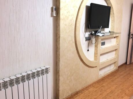 2 otaqlı köhnə tikili - 28 May m. - 70 m²