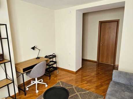 3 otaqlı köhnə tikili - 28 May m. - 100 m²