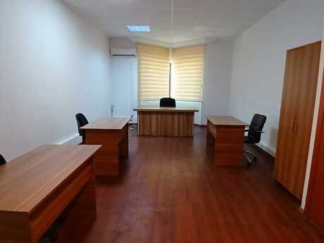 1 otaqlı ofis - 8 Noyabr m. - 40 m²