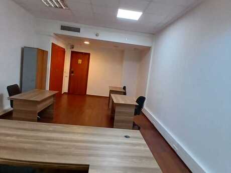 1 otaqlı ofis - 8 Noyabr m. - 40 m²