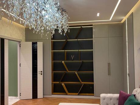 2 otaqlı yeni tikili - 8 Noyabr m. - 100 m²