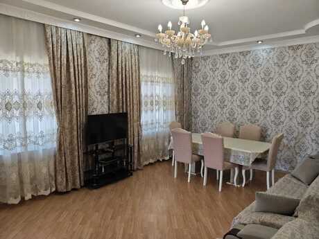 6 otaqlı həyət evi/bağ evi - Abşeron r. - 240 m²