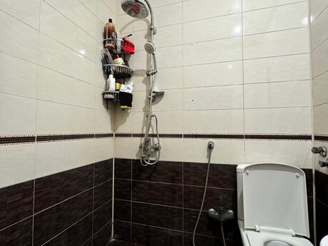 3 otaqlı köhnə tikili - 28 May m. - 75 m²