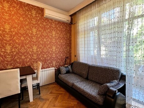 3 otaqlı köhnə tikili - 28 May m. - 75 m²