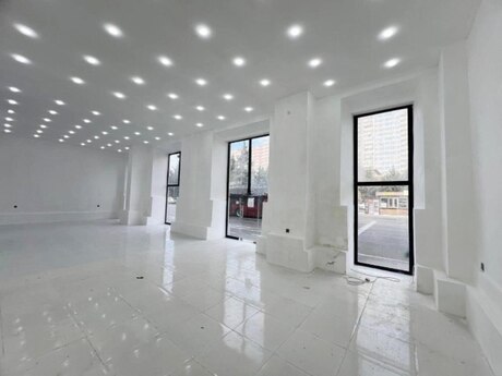 Obyekt - Şah İsmayıl Xətai m. - 200 m²
