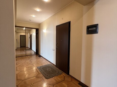 3 otaqlı mənzil, 150 m², Elmlər Akademiyası: 400 000 ₼ 3